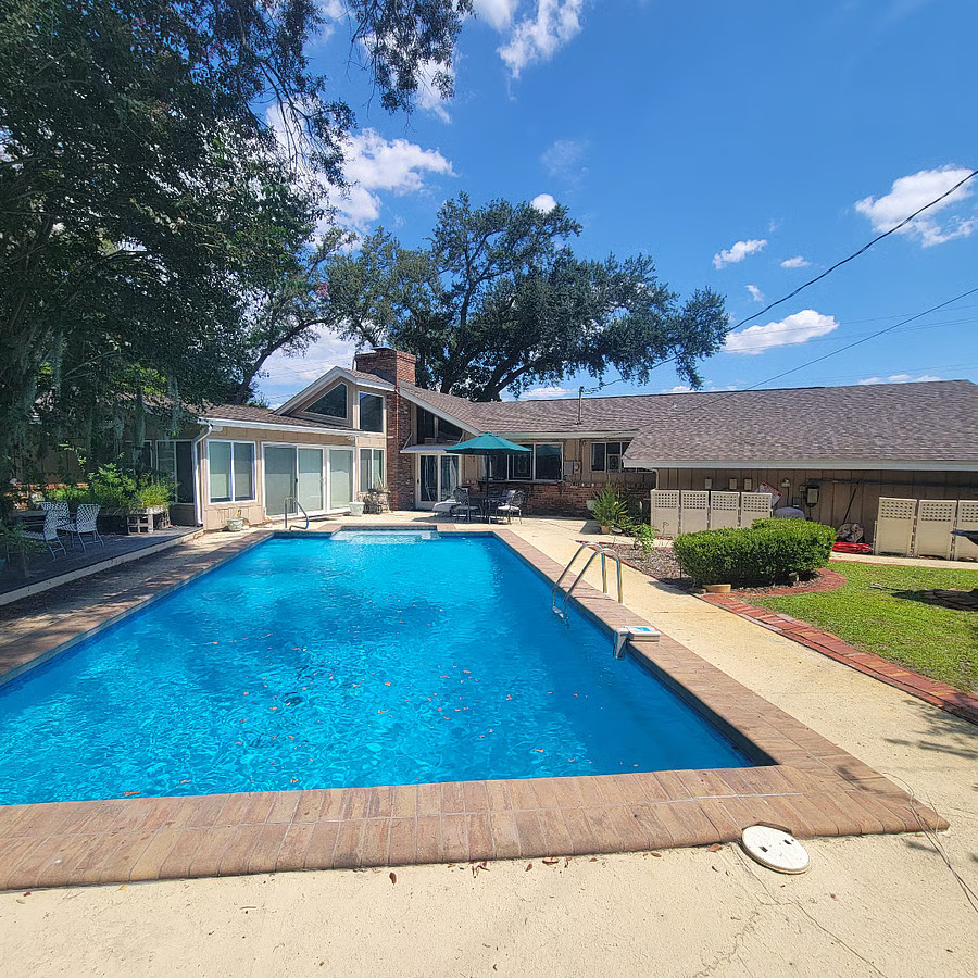 807 Buena Vista Boulevard